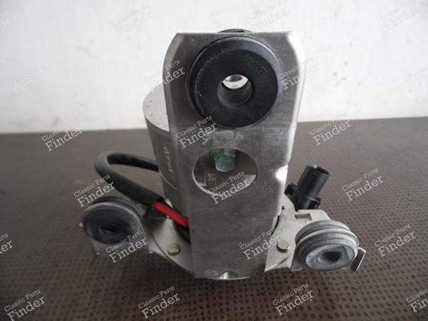 ABS PRECHARGE PUMP - 996 & 986 - PORSCHE 911 (996) - Porsche 99635577541 équivalente à 99635597541 Bosch 0265410038- 7