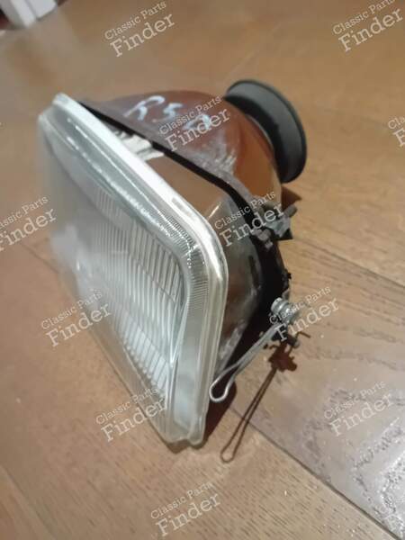 Right Front Headlight (H4) - RENAULT 5 Turbo (R5) - 681137- 3