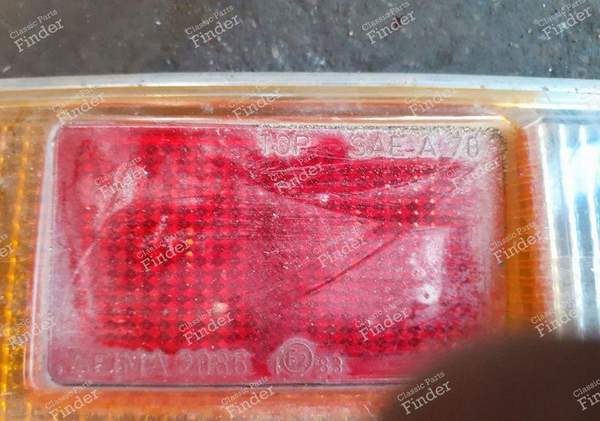 Left and right tail lamp covers - PEUGEOT 304 - 647G / 647D- 1