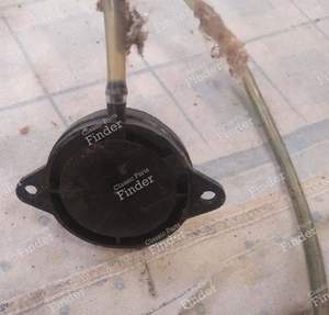 Windshield washer pump for R6, 8 and 12 - RENAULT 6 (R6) - 35 (?)- thumb-2