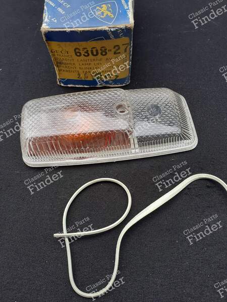 Right Front Turn Signal/Parking Light Lens - PEUGEOT 204 - 6308.27- 0