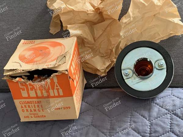 Orange "yoghurt pot" flashing tail light - CITROËN Ami 6 / Dynam - 599- 2