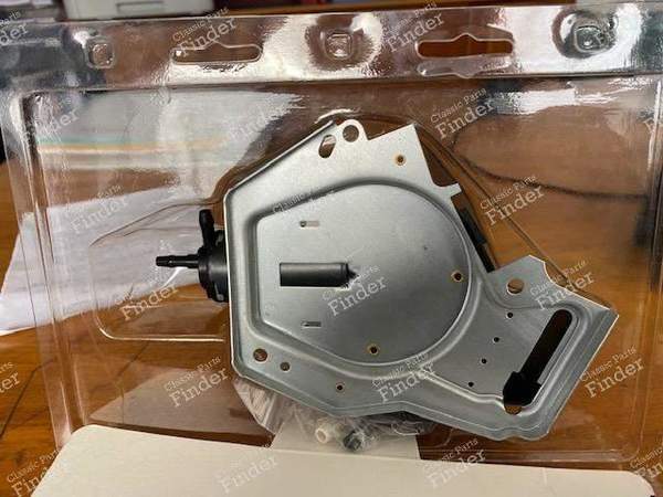 Windshield washer pump - CHEVROLET Chevelle / Malibu / El Camino - 8-6712- 2