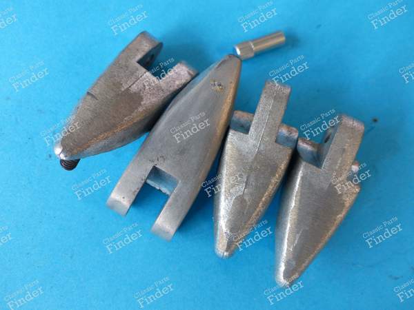 One pair of hood hinges - RENAULT 4 CV - 0