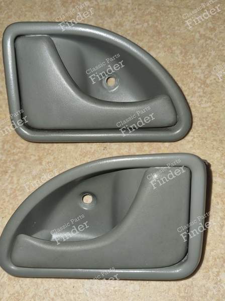 Two door handles - RENAULT Twingo I - 7700820524 (L) / 7700820523 (R)- 0