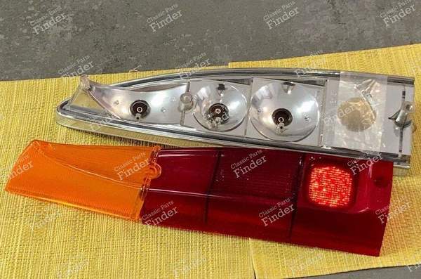 1 Complete rear light Peugeot 404 Estate - PEUGEOT 404 - 615- 1