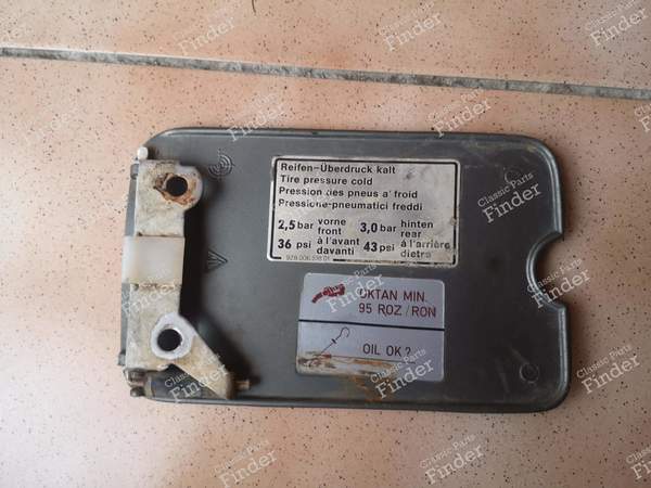 Fuel filler flap - PORSCHE 928 - 1