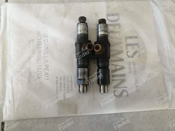 Set of two 2.5 diesel injectors - CITROËN CX - 1