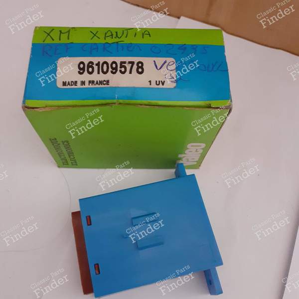 Unité de commande d'éclairage intérieur - CITROËN BX - 96109578