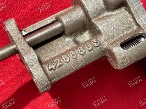 R8 Gordini/Alpine A110 engine oil pump - RENAULT 8 / 10 (R8 / R10) - 4286803- 2