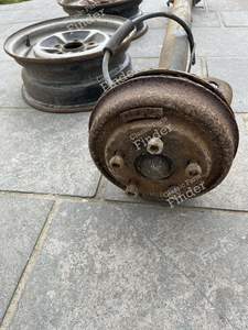 Essieu arrière + 2 jantes à 5 trous 15 M RS - FORD Taunus 12M (P6) - thumb-3