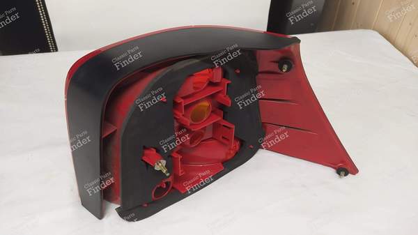 Feu arrière gauche complet avec porte-ampoules - VOLKSWAGEN (VW) Golf IV / Bora / Jetta - OEM: VW 1J6945- 3