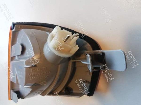 Right front turn signal light - MERCEDES BENZ C (W202) - Equiv. A 202 826 0243 / A2028260243- 6