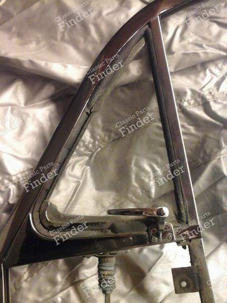 Encadrements de vitre portière Droite - PORSCHE 356 - 1