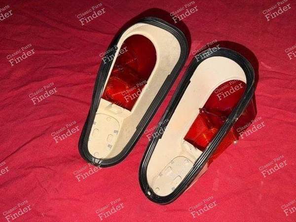 Paire de cabochons de feu arrière chromés - RENAULT 4 / 3 / F (R4) - 6
