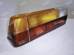 Rückleuchte links - Serie 2 - PEUGEOT 305