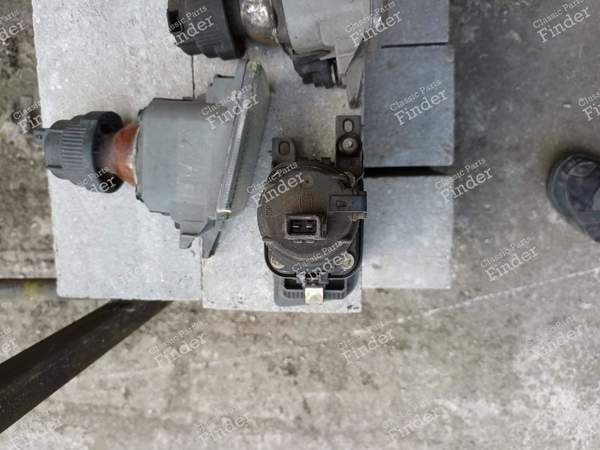 Right front fog lamp - VOLKSWAGEN (VW) Golf III / Vento / Jetta - 011139354- 2