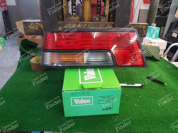 Rücklicht links - PEUGEOT 405 / Pars / Khazar - 082068- 0