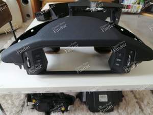 Verkleidung um den zentralen Bildschirm GPS etc. - CITROËN C6 - thumb-1