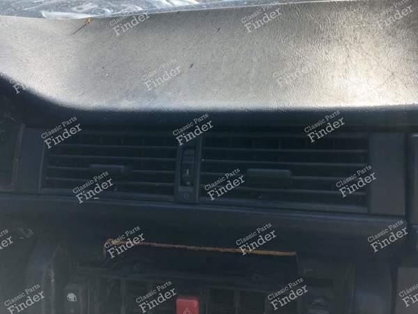 Central dashboard vents - MERCEDES BENZ E (W124) 