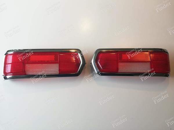 Pair of rear lights with red indicators (US version) - left + right - MERCEDES BENZ W108 / W109 - 1088260156 (L) / 1088260159 (R)- 0
