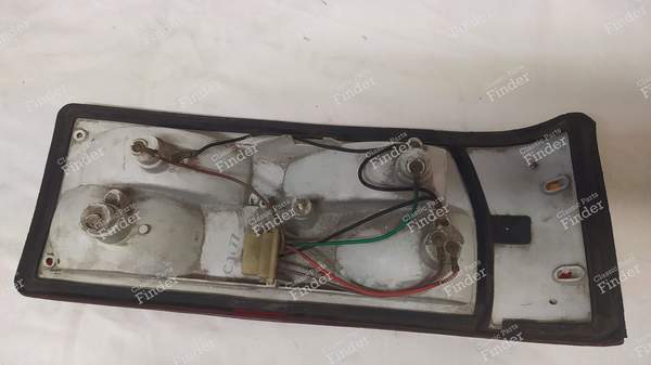Two left rear lights - RENAULT 14 (R14) - 20710 (G)- 2