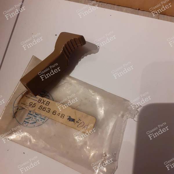 Knopf für den Sitzzug - CITROËN BX - 95563648 FDA