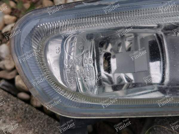 Front right fog light (older shape of front bumper) - PEUGEOT 406 Coupé - 67720881- 9