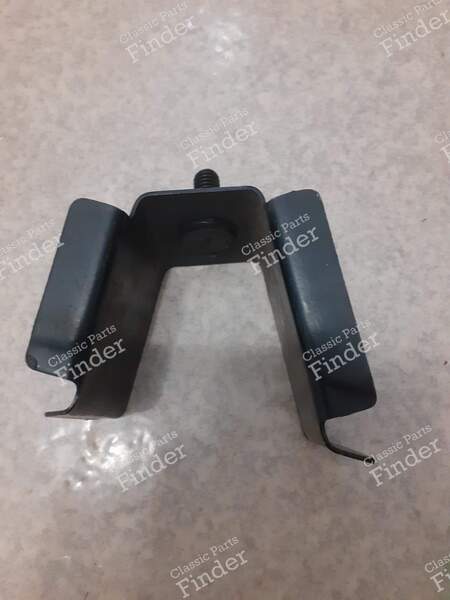 Support de pare-choc arrière gauche - PEUGEOT 504 - 7524.11- 0