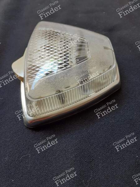 Eclairage de plafonnier complet - RENAULT 16 (R16) - 8703- 1