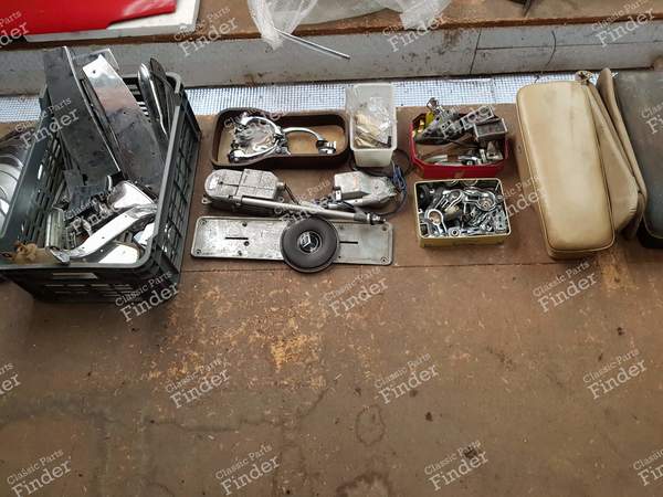 Lot de pièces - W110 - W111/112 - W108/109 - MERCEDES BENZ W108 / W109 - 5